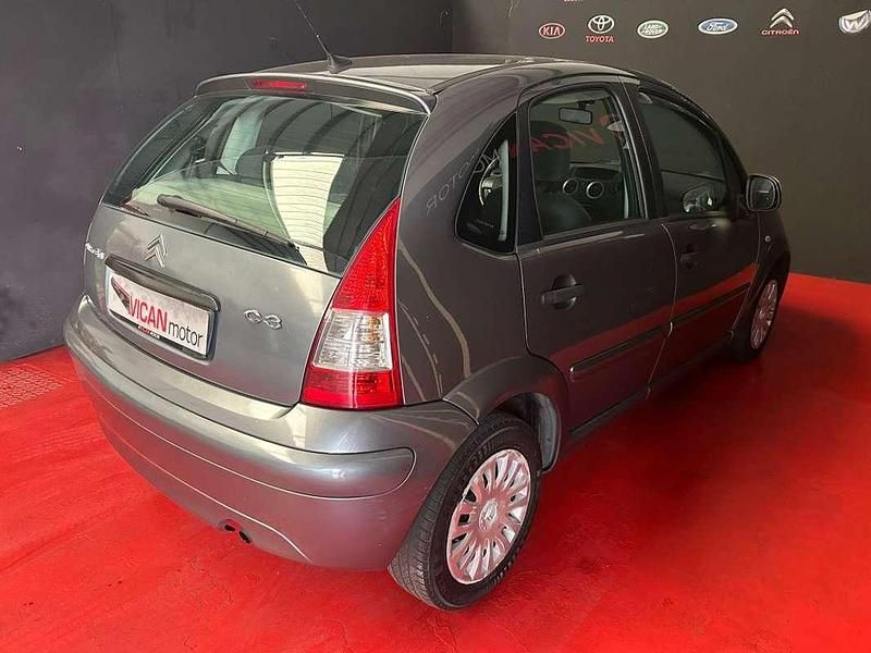 Usado Citroën C3 Furio 61 CV (44 kW) 2008 Gris / plata Utilitario