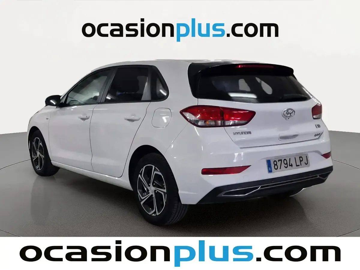 Usado Hyundai i30 136 CV (100 kW) 2021 Blanco Utilitario