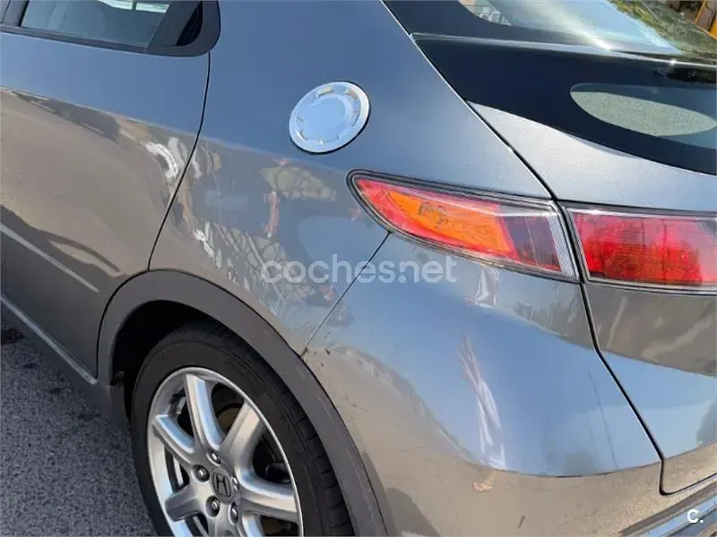 Usado Honda Civic Sport 140 CV (102 kW) 2006 Gris / plata Berlina