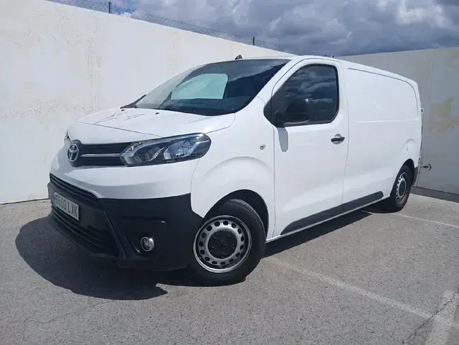 Usado Toyota Proace 120 CV (88 kW) 2021 Blanco Monovolumen