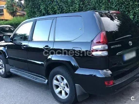 Usado Toyota Land Cruiser 166 CV (122 kW) 2006 Negro SUV