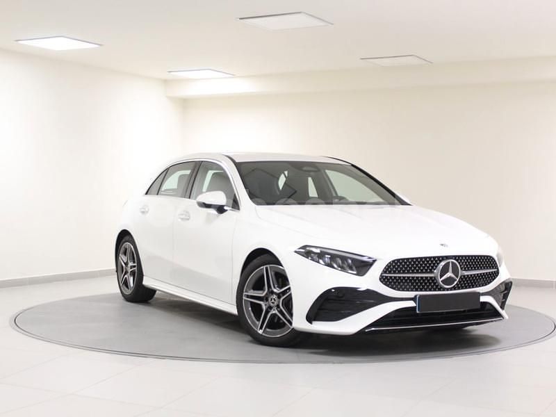 Blanco Usado 2023 Mercedes A180 Berlina | 34.900 € (Caro) - Imagen 1/4