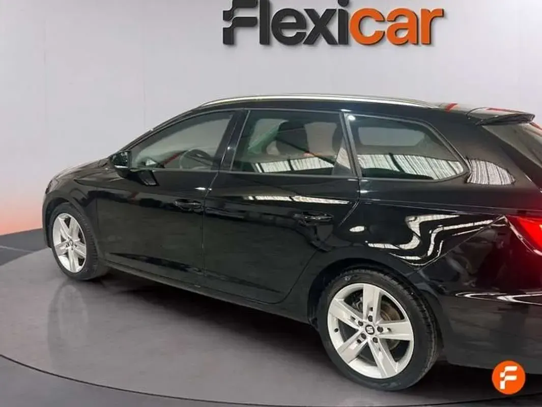 Usado Seat Leon ST FR 150 CV (110 kW) 2019 Negro Familiar