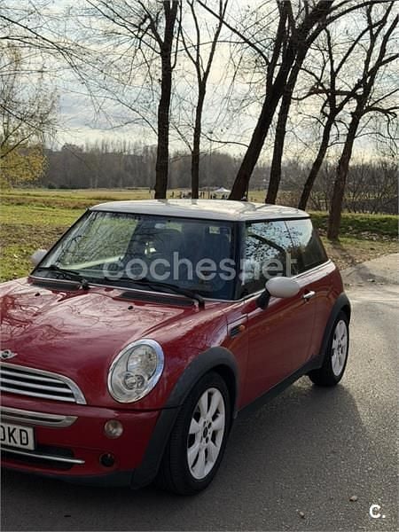 Usado Mini Cooper 115 CV (84 kW) 2005 Rojo Utilitario