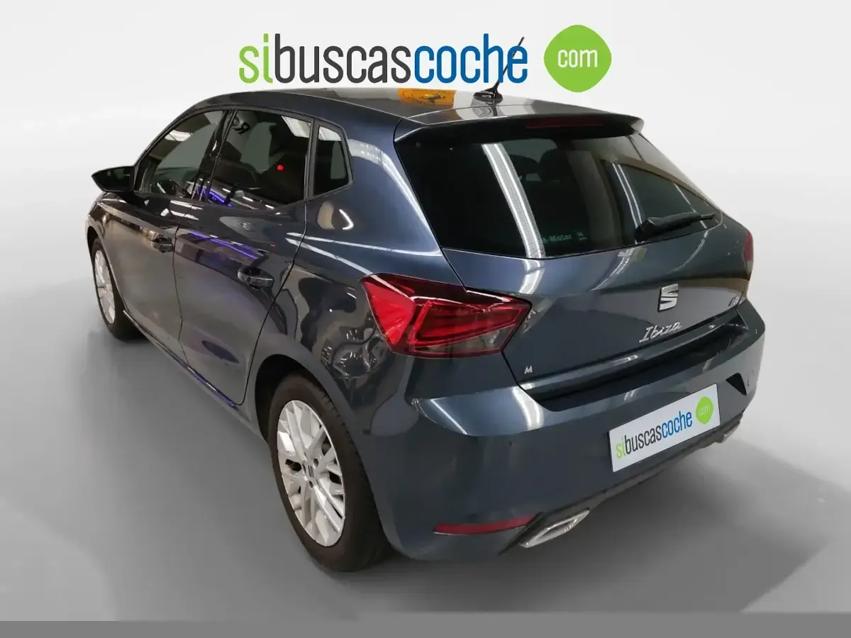 Usado Seat Ibiza FR 110 CV (80 kW) 2022 Gris/plata Utilitario