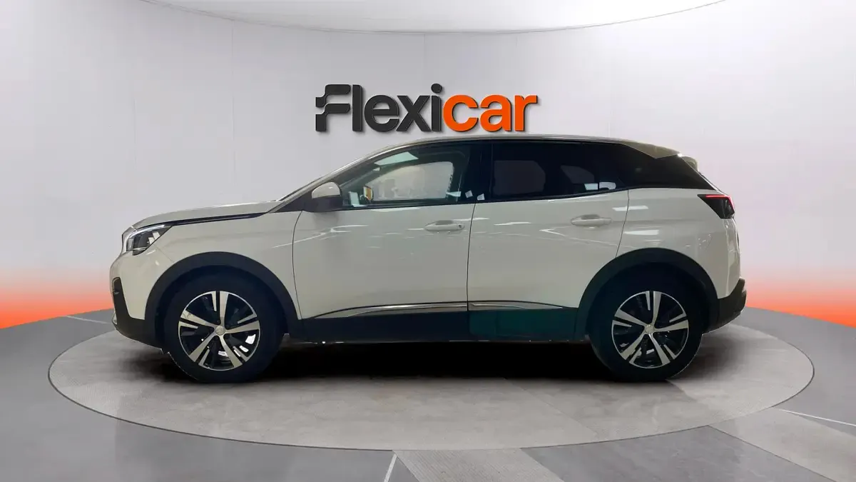 Usado Peugeot 3008 Allure 131 CV (96 kW) 2019 Blanco SUV