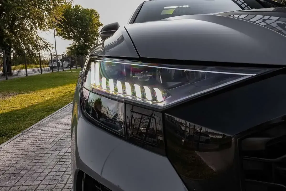 Usado Audi RS Q8 Advanced 600 CV (441 kW) 2022 Gris SUV