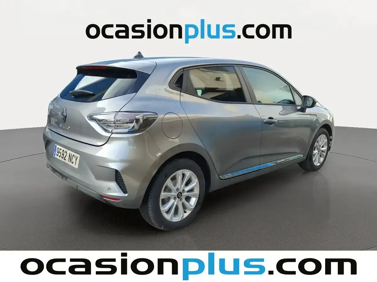 Usado Renault Clio V Evolution 100 CV (73 kW) 2025 Gris Berlina
