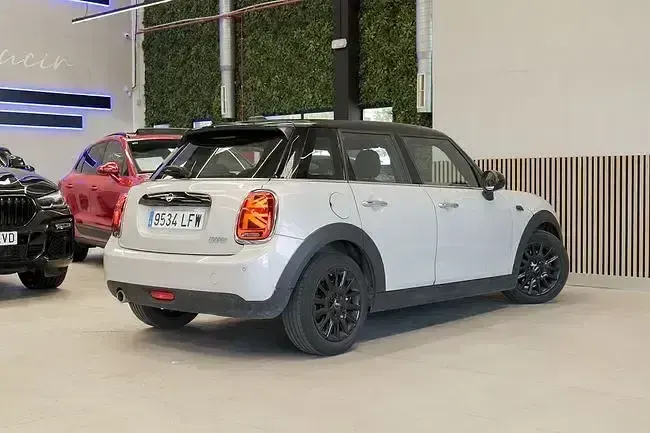 Usado Mini Cooper 136 CV (100 kW) 2020 Gris Utilitario
