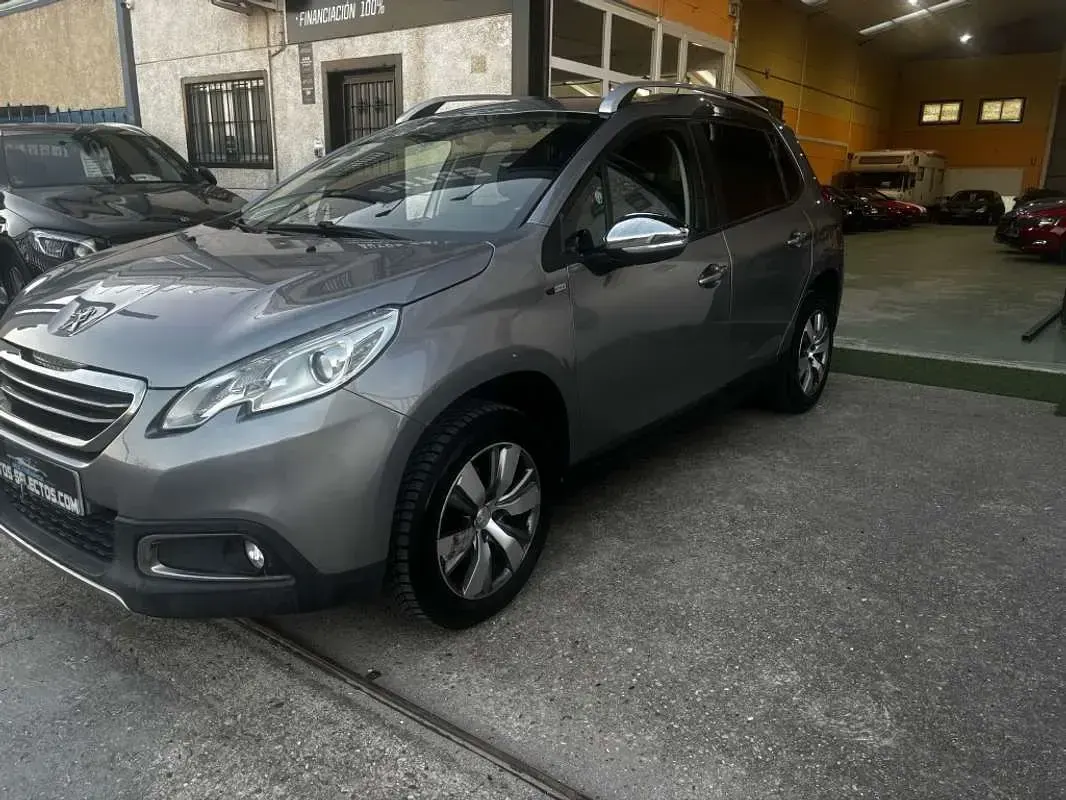 Usado Peugeot 2008 Crossway 99 CV (72 kW) 2016 Gris SUV
