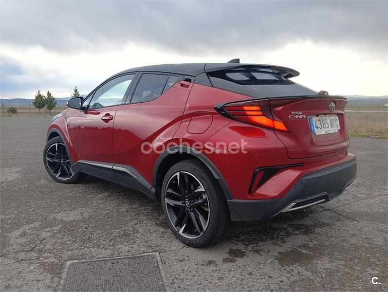 Używany Toyota C-HR Sport 184 KM (135 kW) 2023 Czerwony SUV