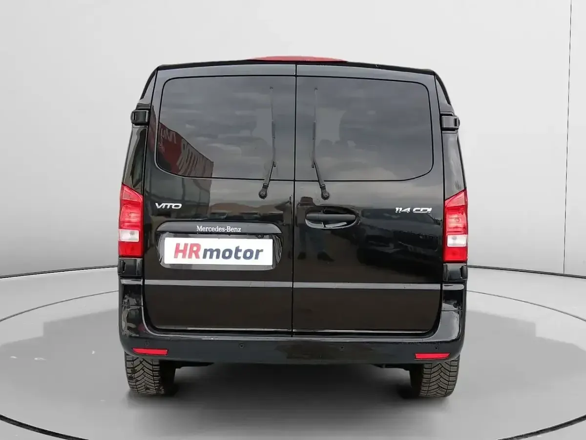 Usado Mercedes Vito 136 CV (100 kW) 2023 Negro Van