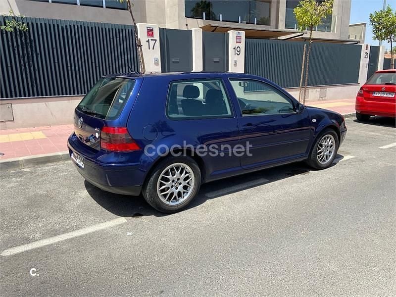 Usado VW Golf IV GTI 150 CV (110 kW) 2003 Azul Berlina