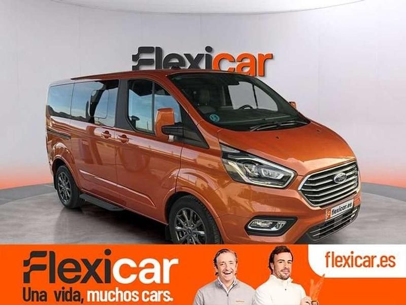 Usado Ford Tourneo Titanium X 185 CV (136 kW) 2022 Naranja Monovolumen