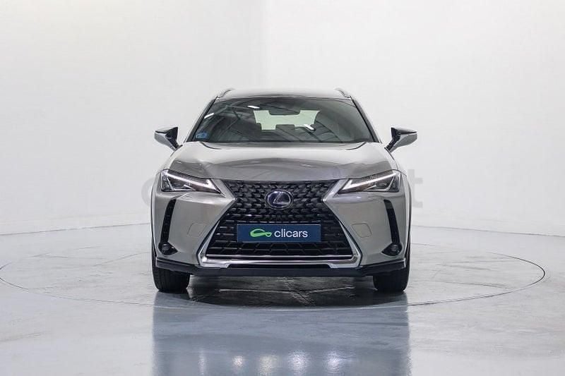 Usado Lexus UX Business Edition 184 CV (135 kW) 2022 Gris / plata SUV