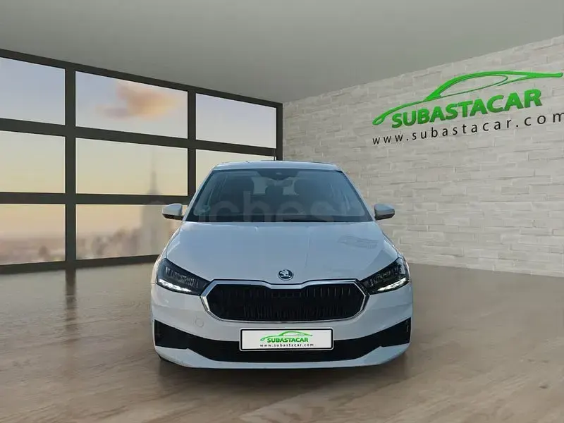 Usado Skoda Fabia 80 CV (58 kW) 2022 Blanco Utilitario