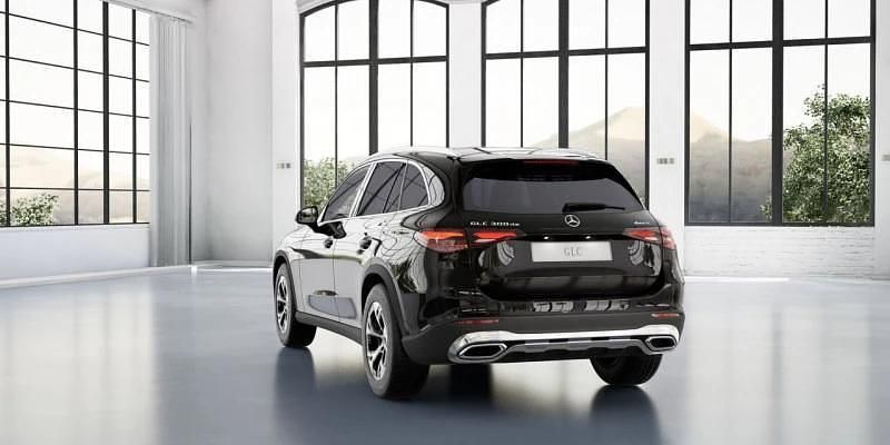 Nuevo Mercedes GLC300e 333 CV (244 kW) 2025 Negro