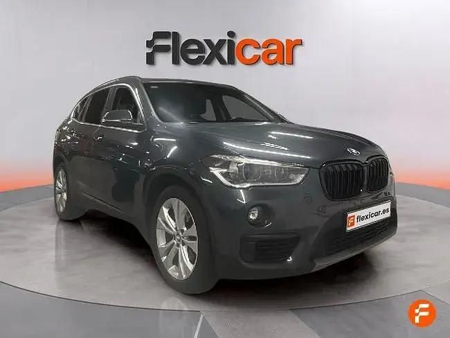 Używany BMW X1 140 KM (102 kW) 2018 Szary SUV