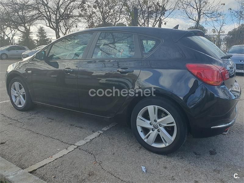 Usado Opel Astra Excellence 165 CV (121 kW) 2015 Negro Berlina