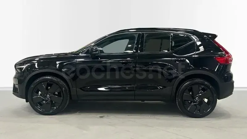 Nuevo Volvo XC40 Plus 163 CV (119 kW) 2026 Negro SUV