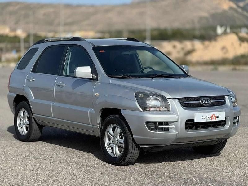 Usado Kia Sportage 140 CV (102 kW) 2008 Gris / plata SUV