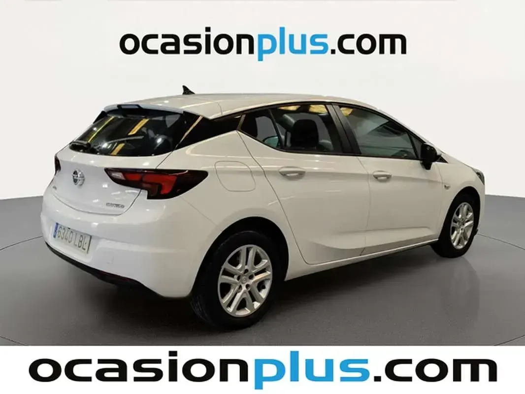 Usado Opel Astra Selective 110 CV (80 kW) 2019 Blanco Utilitario