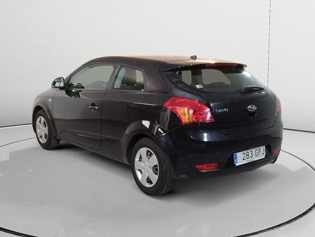 Używany Kia Ceed Active 126 KM (92 kW) 2009 Czarny Hatchback