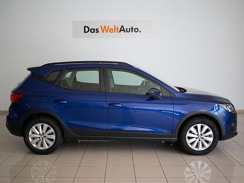Usado Seat Arona Ecomotive 115 CV (84 kW) 2020 Azul SUV
