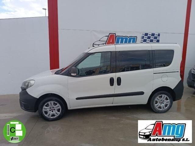 Blanco Usado 2017 Fiat Doblò Easy Monovolumen | 7500 € (Precio justo) - Imagen 1/4