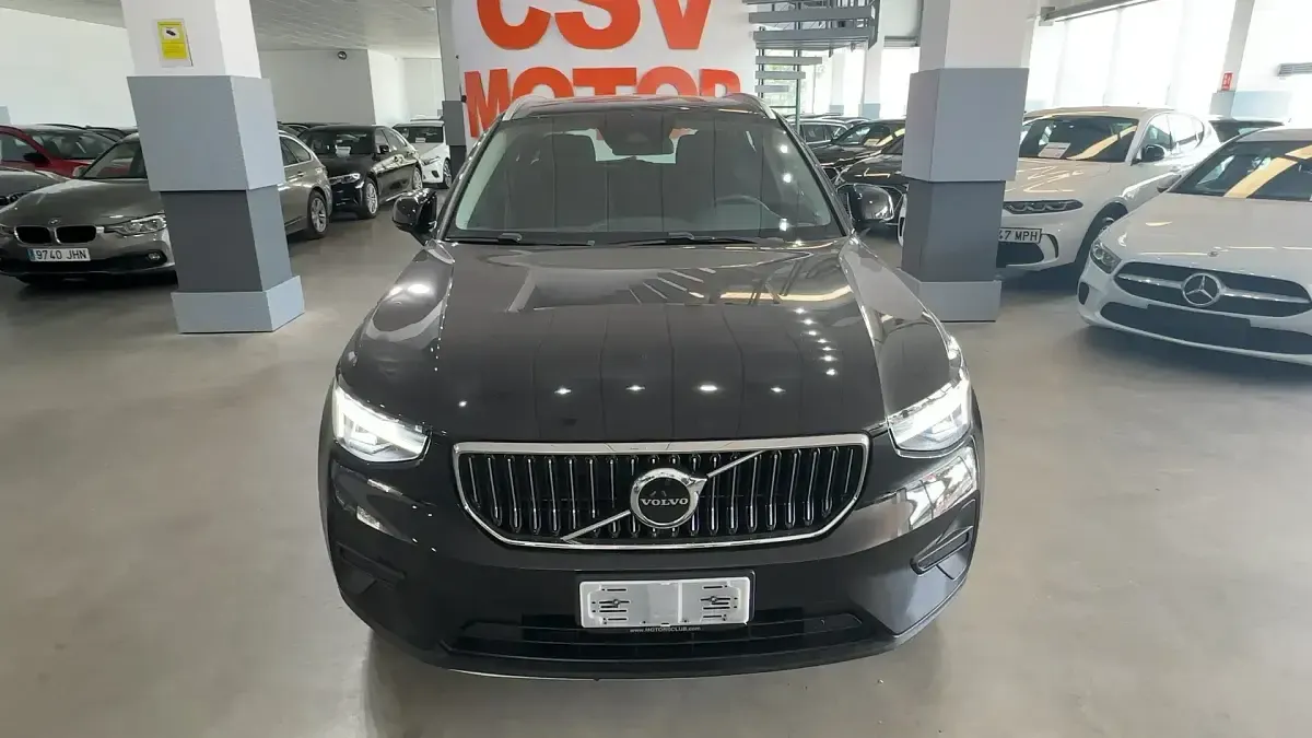 Usado Volvo XC40 Core 211 CV (155 kW) 2023 Negro SUV