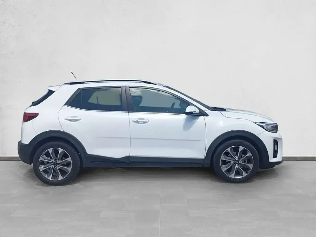Usado Kia Stonic 110 CV (80 kW) 2018 Blanco SUV
