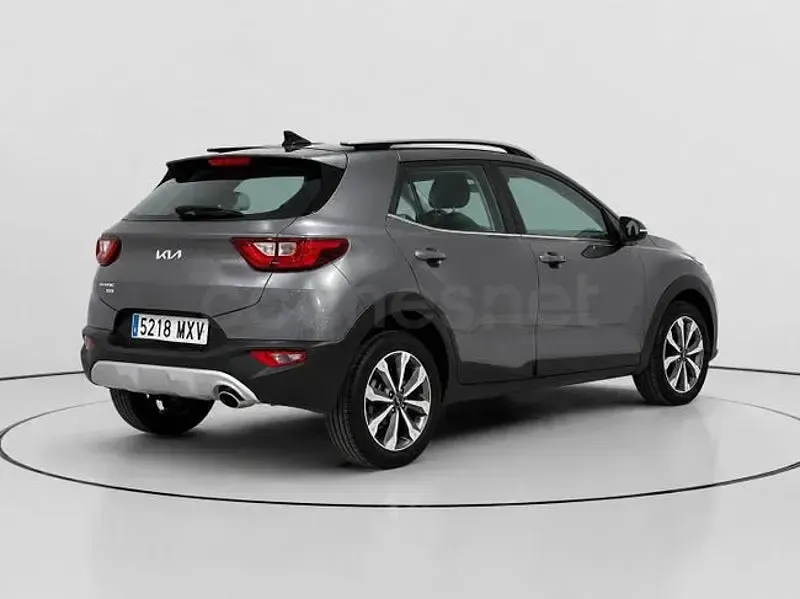 Usado Kia Stonic 100 CV (73 kW) 2025 Blanco SUV