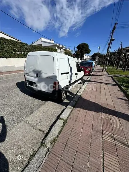 Usado Citroën Berlingo First 75 CV (55 kW) 2010 Blanco Monovolumen