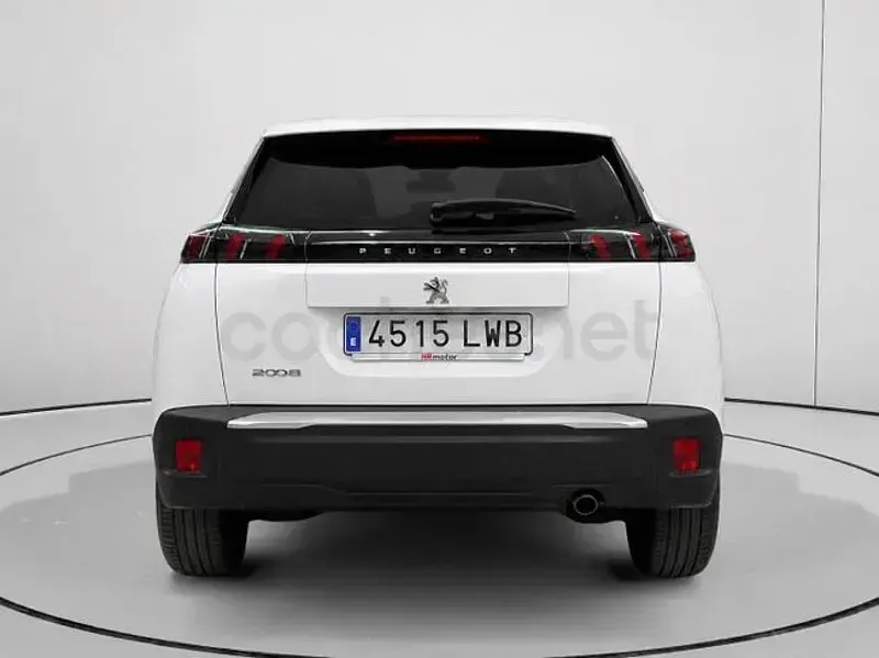 Usado Peugeot 2008 Active 100 CV (73 kW) 2022 Blanco SUV