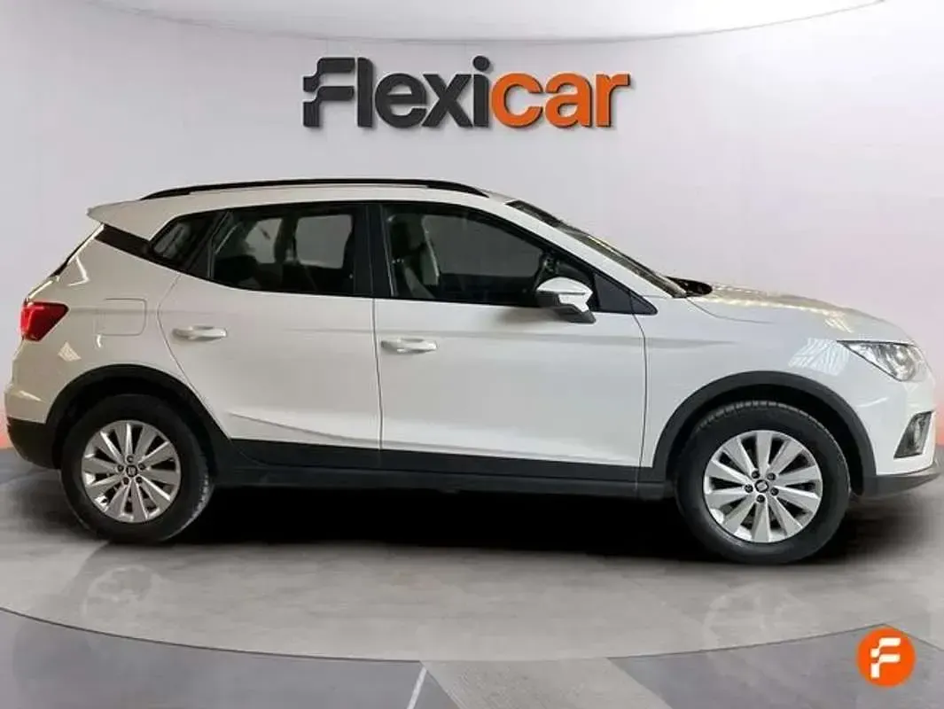 Używany Seat Arona Ecomotive 95 KM (69 kW) 2017 Biały SUV
