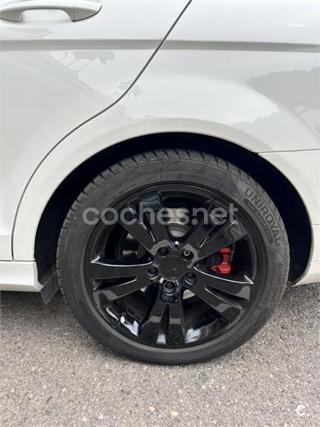 Usado Mercedes C220 Avantgarde 170 CV (125 kW) 2010 Blanco Berlina
