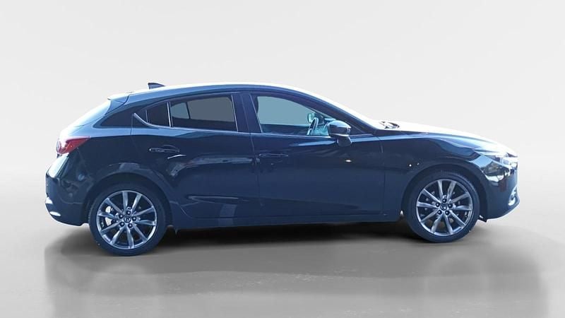 Usado Mazda 3 Style 120 CV (88 kW) 2018 Negro Berlina