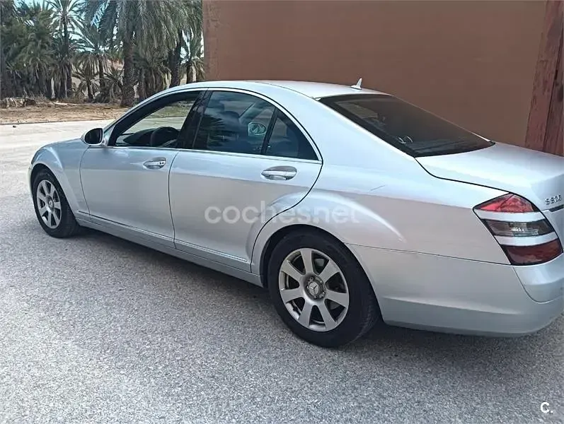 Usado Mercedes S320 235 CV (172 kW) 2007 Gris / plata Berlina