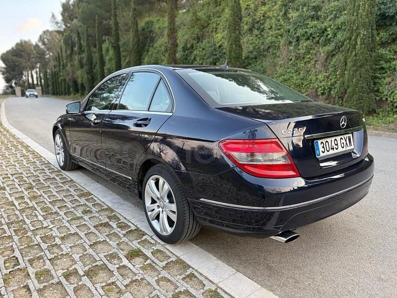 Usado Mercedes C220 Avantgarde 170 CV (125 kW) 2010 Negro Berlina