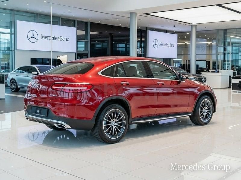 Usado Mercedes GLC250 204 CV (150 kW) 2018 Rojo Coupe
