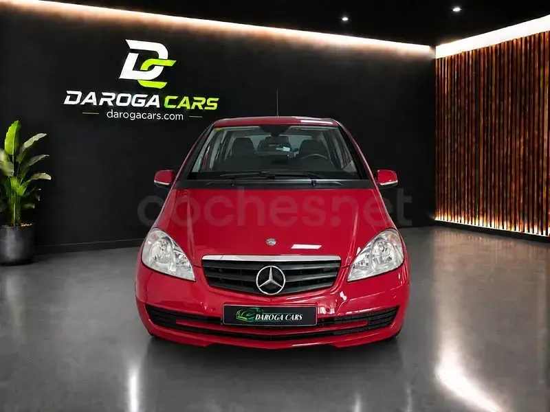 Usado Mercedes A160 95 CV (69 kW) 2010 Rojo Monovolumen