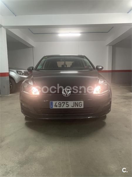 Gris / plata Usado 2016 VW Golf VII Edition Familiar | 9000 € (Un poco caro) - Imagen 1/4