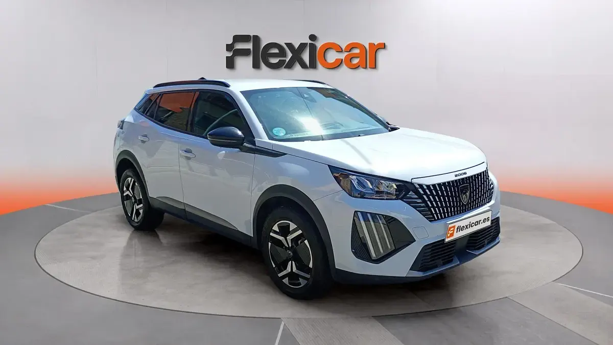 Usado Peugeot 2008 Allure 100 CV (73 kW) 2023 SUV