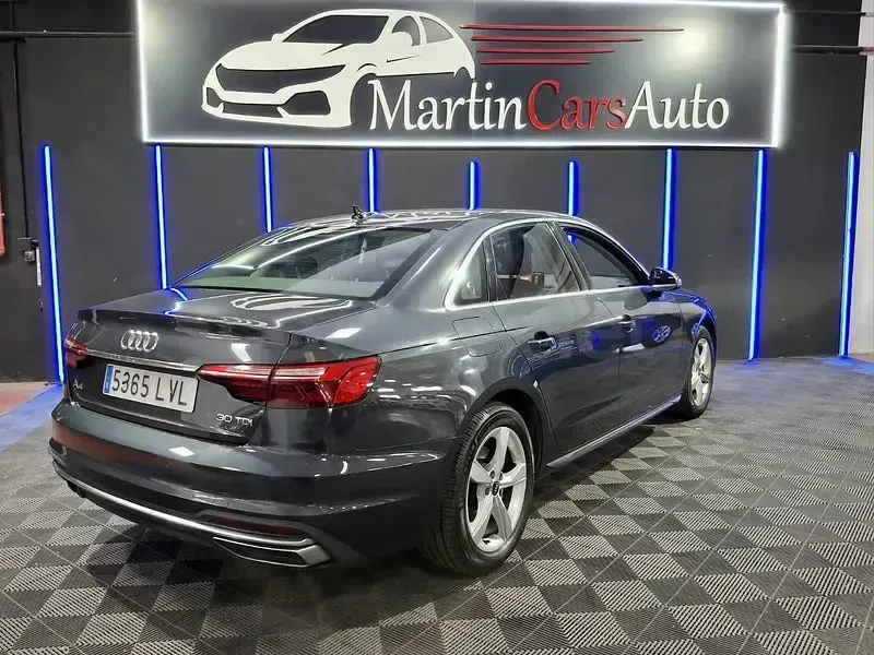 Usado Audi A4 Advanced Plus 136 CV (100 kW) 2021 Beige Berlina