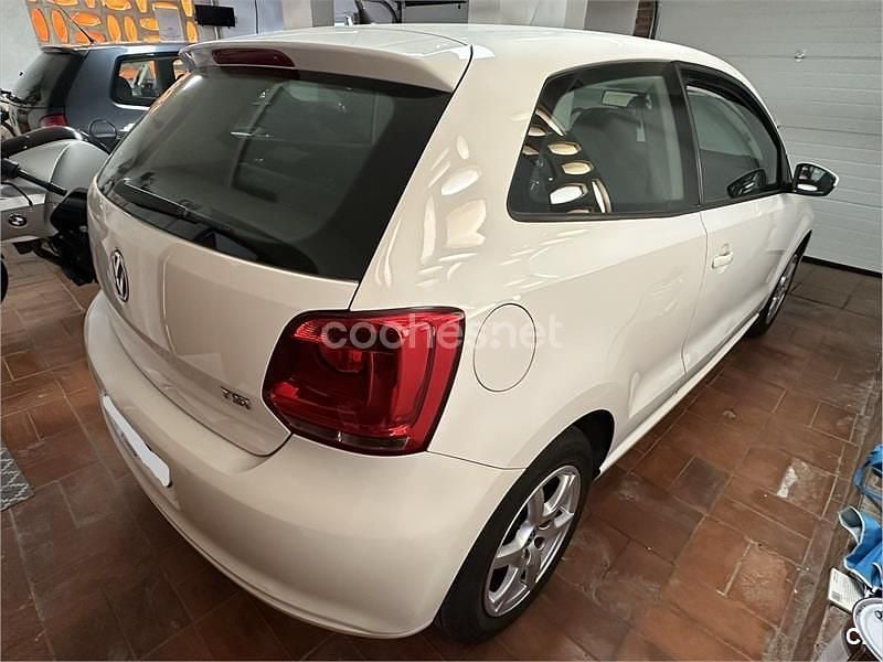 Begagnad VW Polo Advance 90 HK (66 kW) 2013 Vit Halvkombi