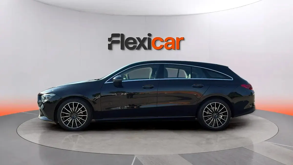 Usado Mercedes CLA180 Shooting Brake 136 CV (100 kW) 2020 Negro Familiar