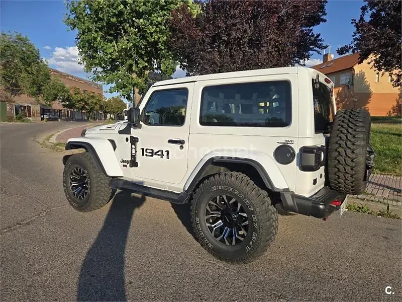 Usado Jeep Wrangler Sahara 270 CV (198 kW) 2018 Blanco SUV