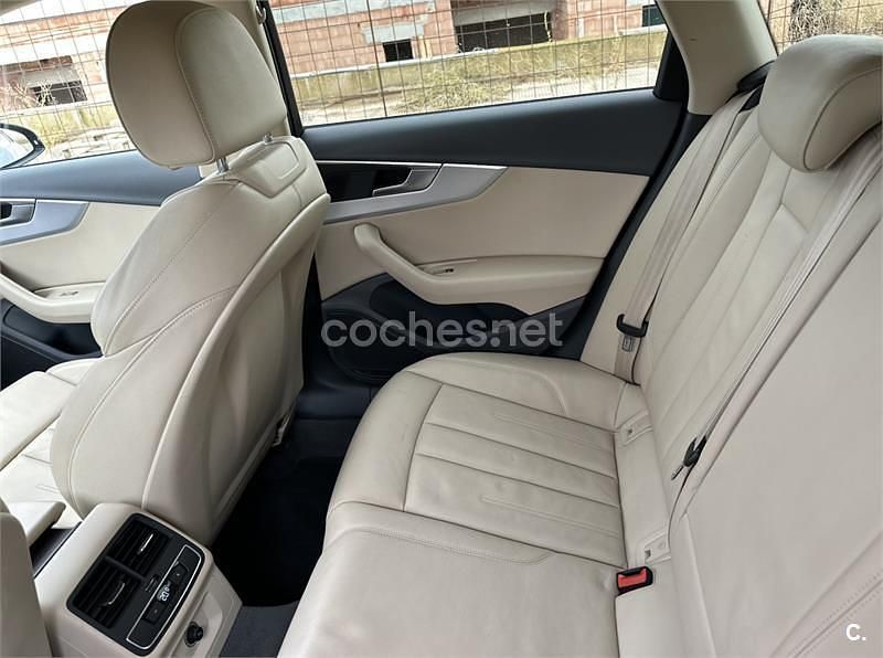 Usado Audi A4 S-Line 150 CV (110 kW) 2018 Marrón Familiar