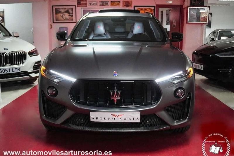 Usado Maserati Levante 580 CV (426 kW) 2020 Gris / plata SUV
