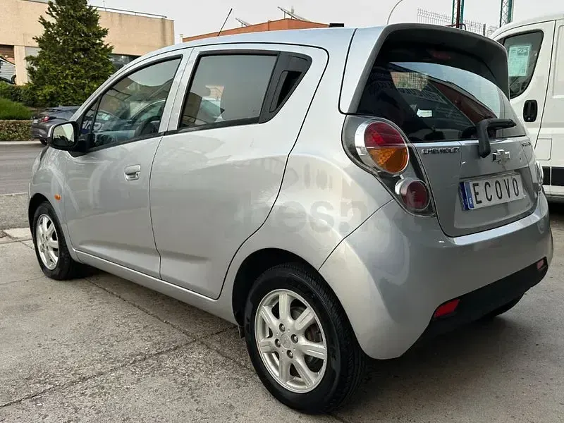 Usado Chevrolet Spark LS 68 HP (50 kW) 2011 Cinzento Citadino